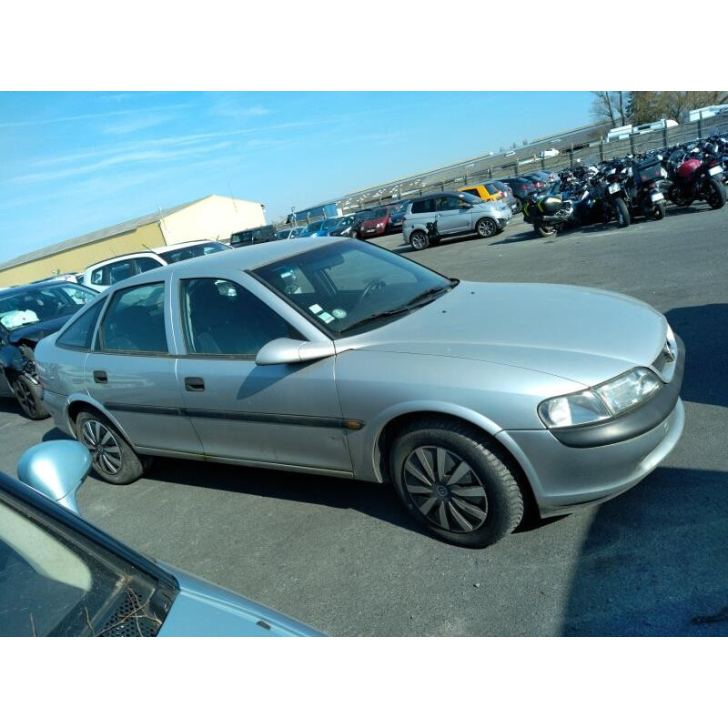 Plage arriere OPEL VECTRA B Photo n°6
