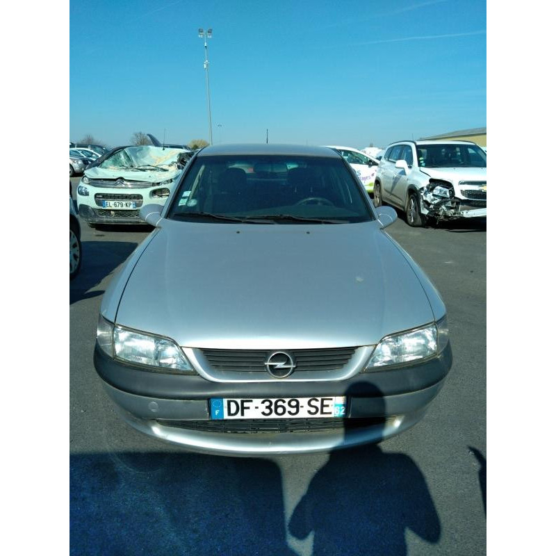 Plage arriere OPEL VECTRA B Photo n°8