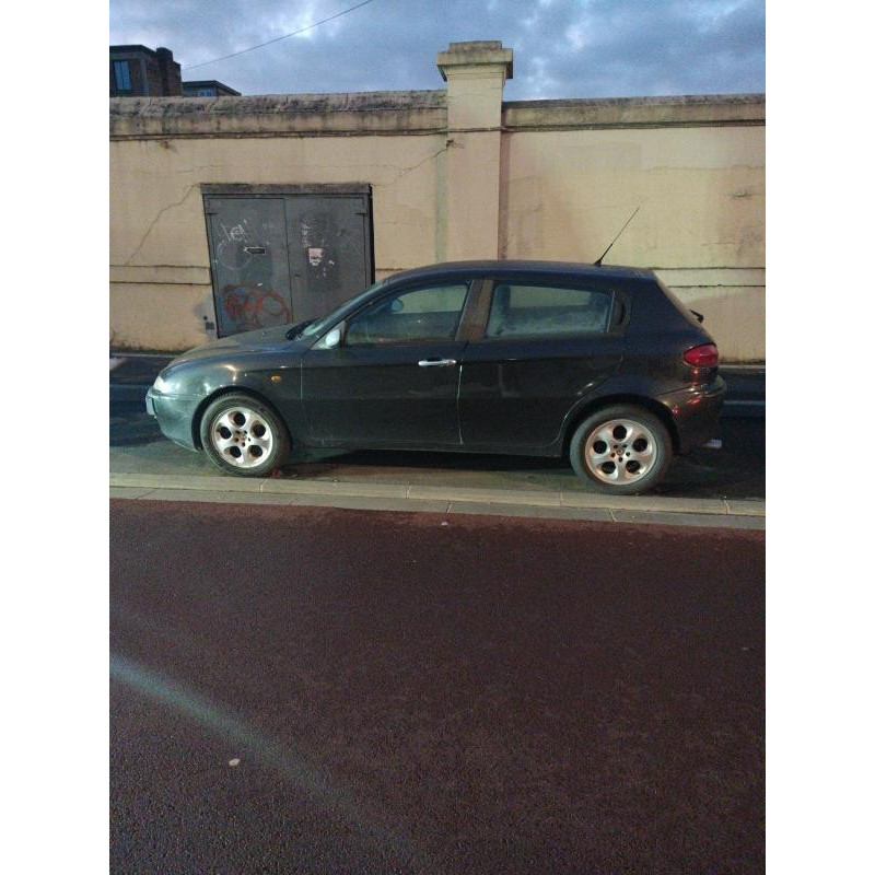 Plage arriere ALFA ROMEO 147 Photo n°6