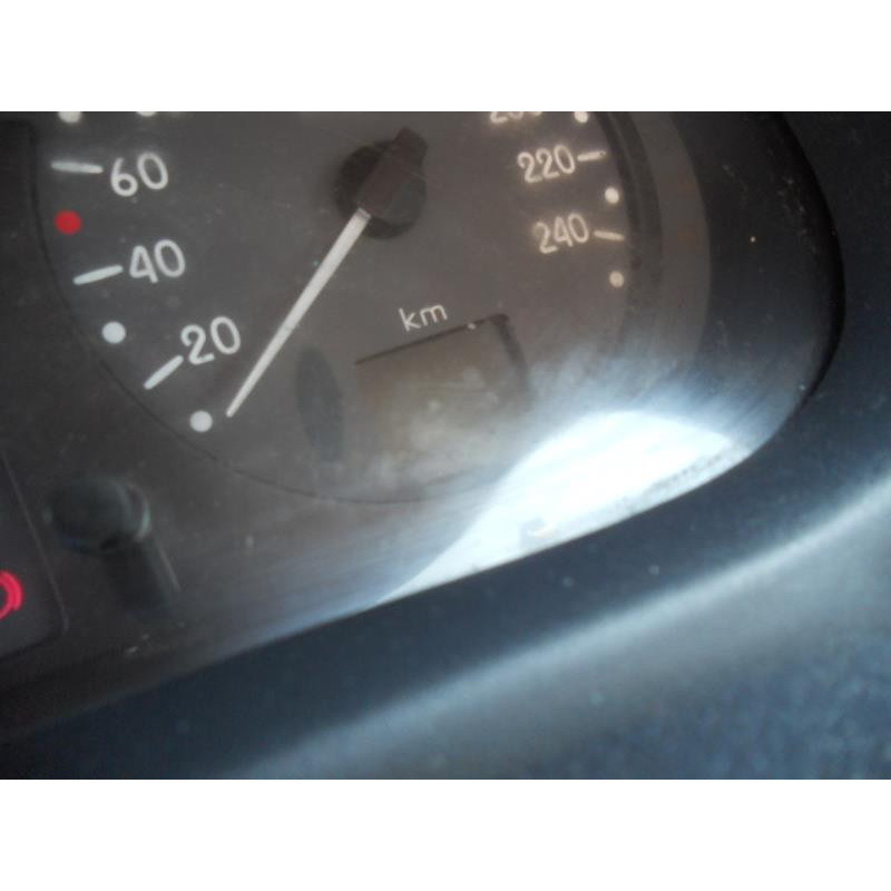 Plage arriere RENAULT CLIO 2 Photo n°8