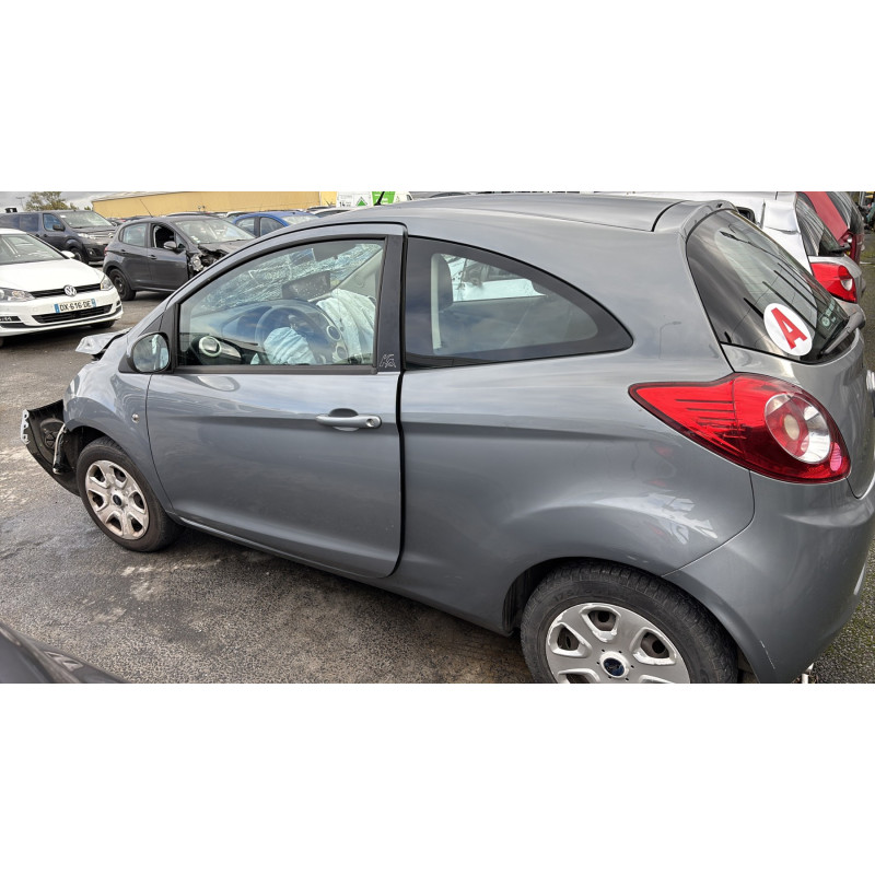 Attache ceinture avant gauche FORD KA 2 Photo n°19