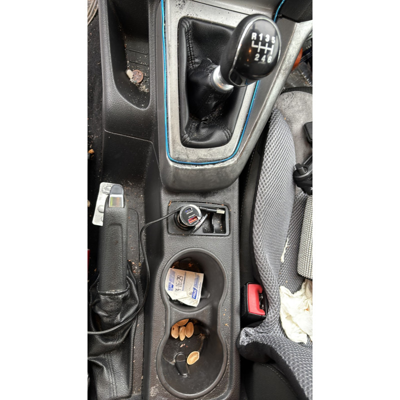 Attache ceinture avant gauche FORD FOCUS 3 Photo n°18
