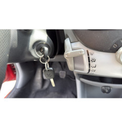 Pretensionneur de ceinture avant gauche PEUGEOT 107