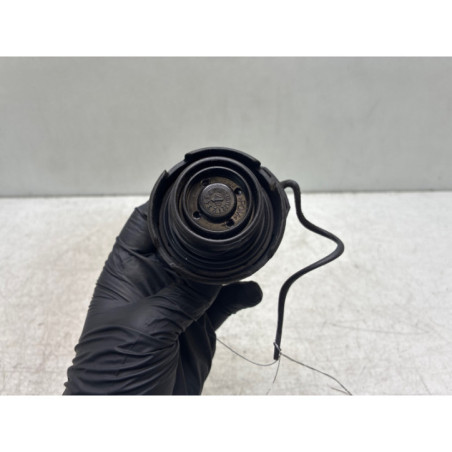 Bouchon de carburant VOLKSWAGEN GOLF 5 Photo n°1