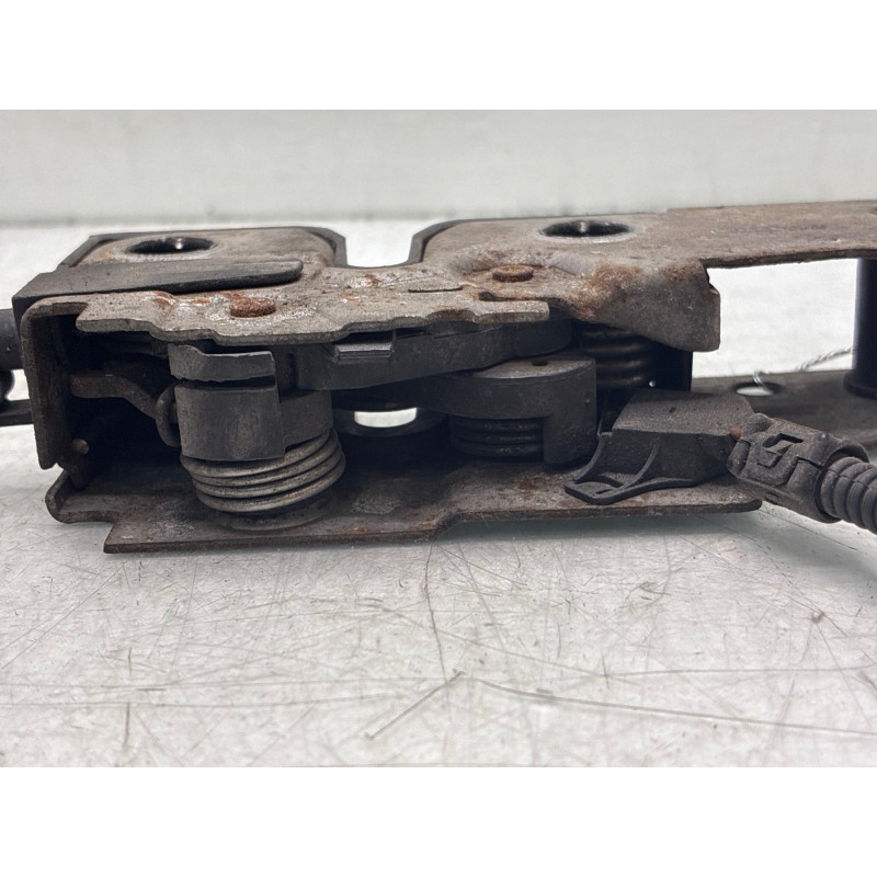 Fermeture de capot VOLKSWAGEN GOLF 5 Photo n°2
