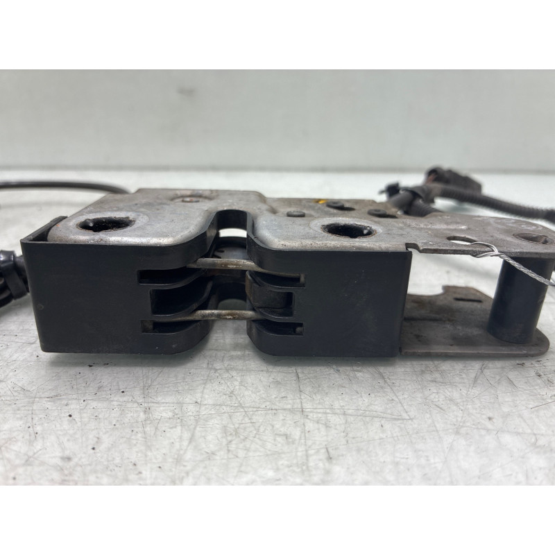 Fermeture de capot VOLKSWAGEN GOLF 5 Photo n°3
