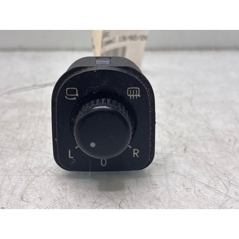 Commande retroviseurs VOLKSWAGEN GOLF 5 Photo n°3
