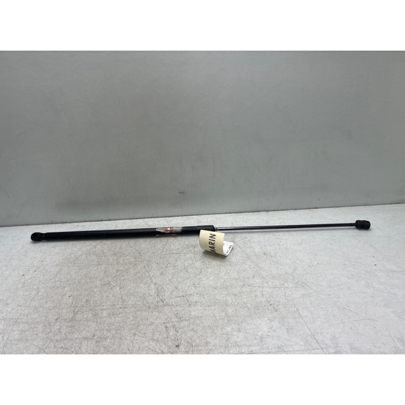 Verin de capot VOLKSWAGEN GOLF 5 Photo n°1