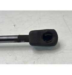 Verin de capot VOLKSWAGEN GOLF 5