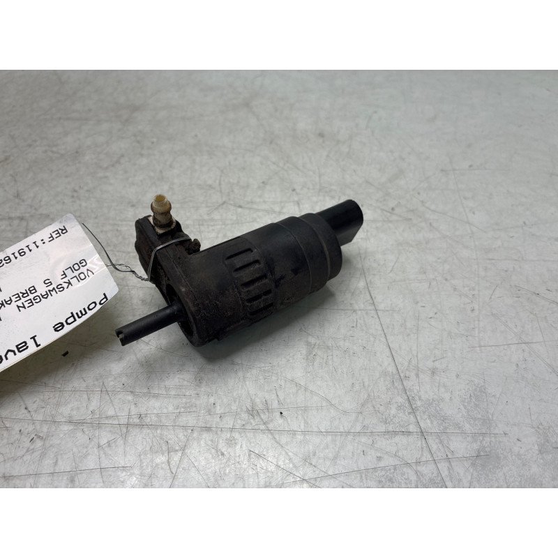 Pompe lave glace avant VOLKSWAGEN GOLF 5 Photo n°1