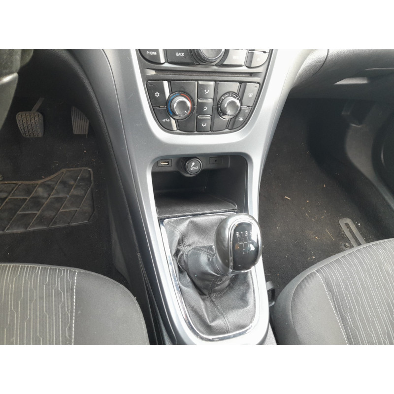 Plage arriere OPEL ASTRA J Photo n°12