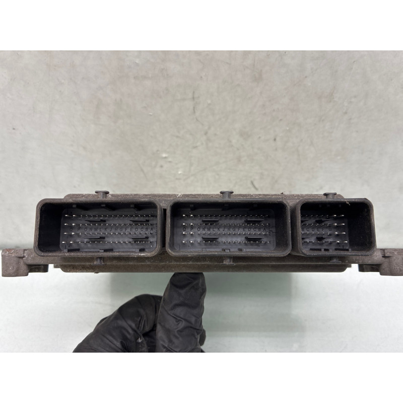 Calculateur moteur NISSAN JUKE 1 Photo n°1