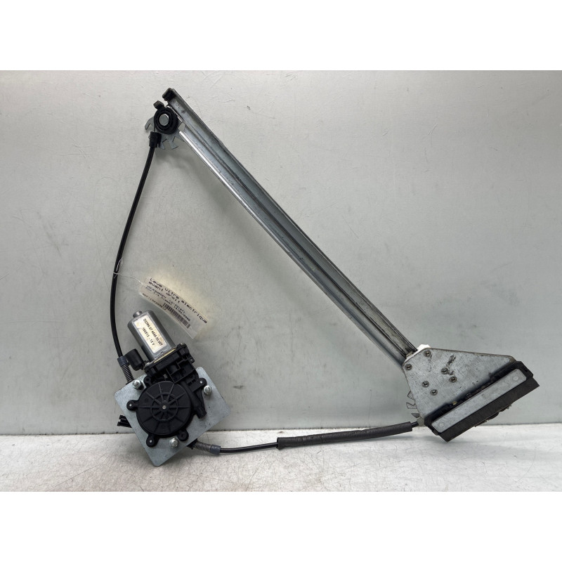 Leve vitre electrique avant droit VOLKSWAGEN FOX Photo n°4