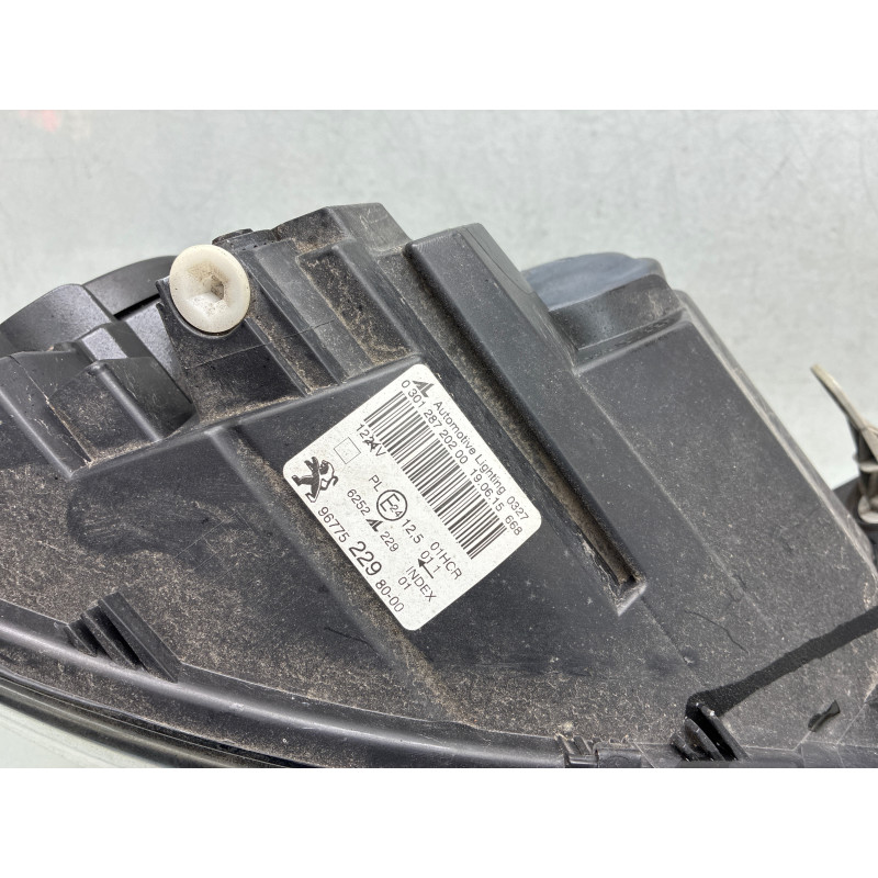 Optique avant principal droit (feux)(phare) PEUGEOT 308 2 SW Photo n°4