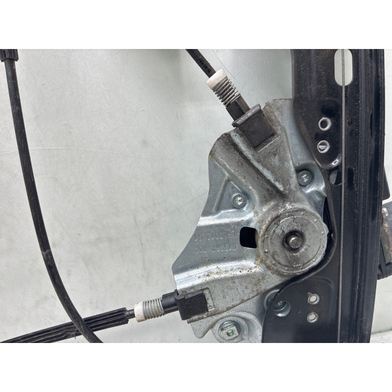 Leve vitre electrique avant gauche OPEL ASTRA J Photo n°6