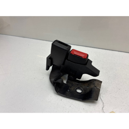 Attache ceinture arriere gauche RENAULT CLIO 3