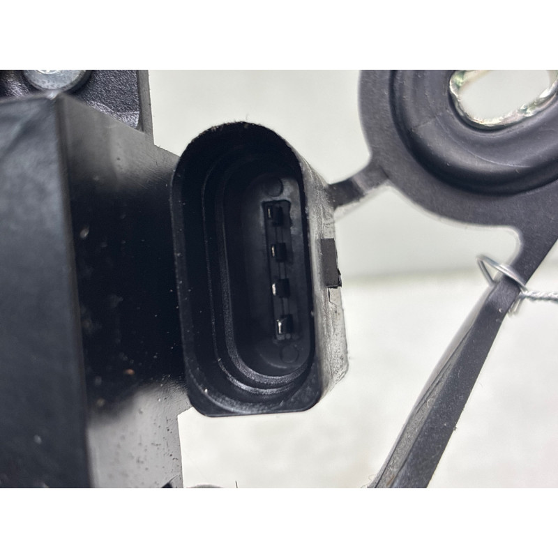 Moteur essuie glace arriere VOLKSWAGEN GOLF 5 Photo n°4
