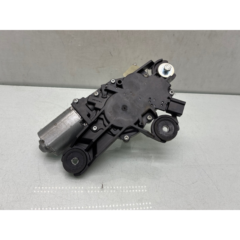 Moteur essuie glace arriere MAZDA 3 1 Photo n°1