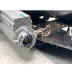 Pretensionneur de ceinture avant gauche FORD FIESTA 6
