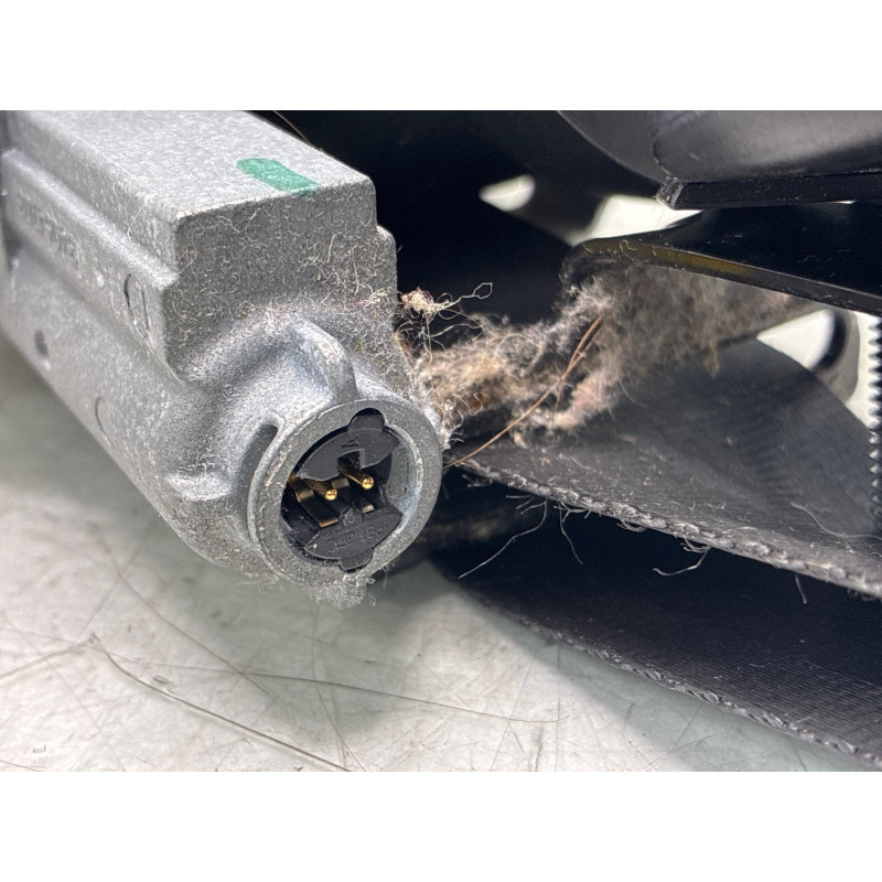 Pretensionneur de ceinture avant gauche FORD FIESTA 6 Photo n°4