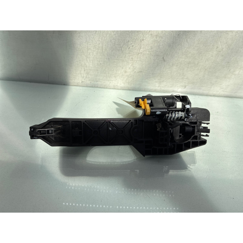 Poignee porte avant droit HYUNDAI I 20 2 Photo n°3