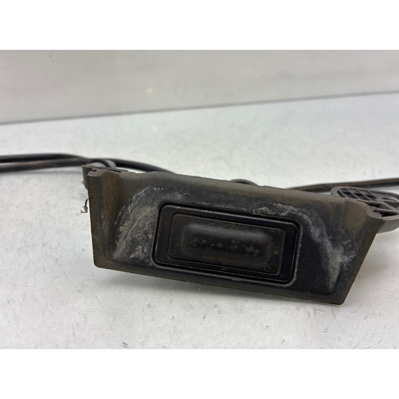 Bouton de coffre OPEL KARL Photo n°5