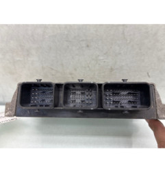 Calculateur moteur PEUGEOT 207