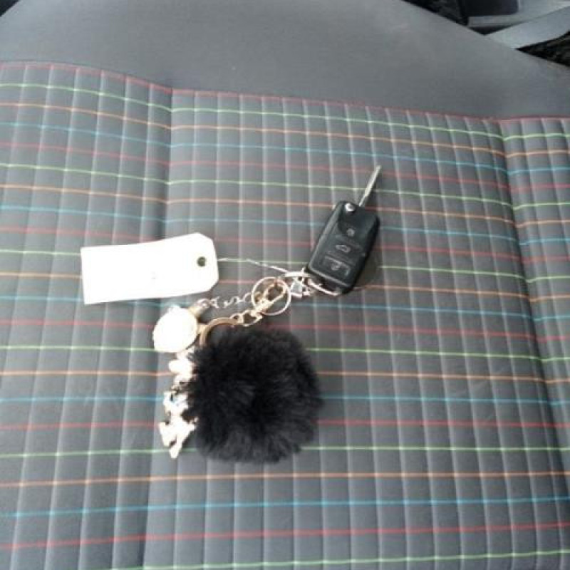 Pretensionneur de ceinture avant droit VOLKSWAGEN POLO 4 Photo n°8