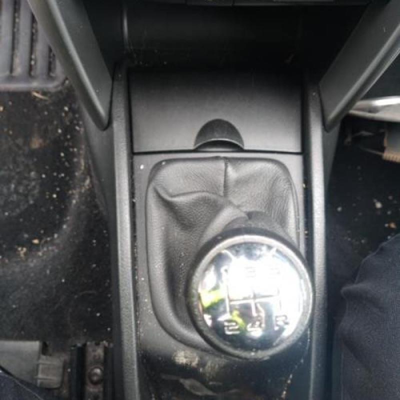 Pretensionneur de ceinture avant droit PEUGEOT 207 Photo n°11