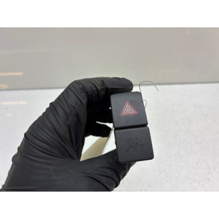Bouton de warning OPEL AGILA B