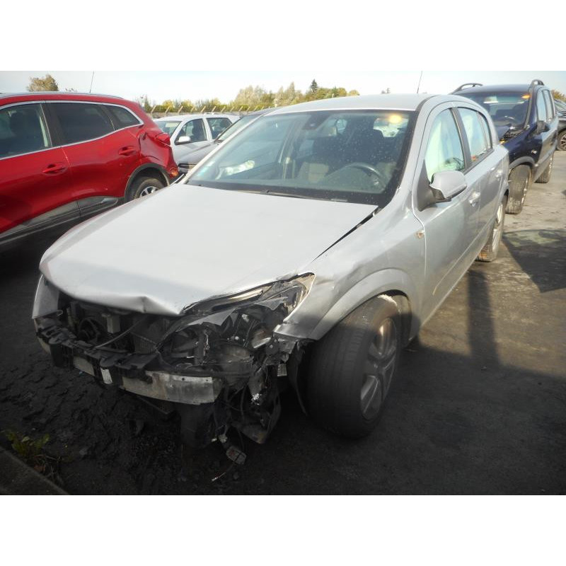 Plage arriere OPEL ASTRA H Photo n°1