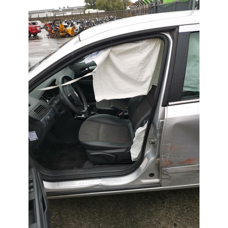 Plage arriere OPEL ASTRA H Photo n°6