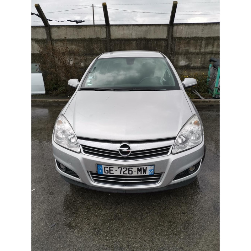 Plage arriere OPEL ASTRA H Photo n°9