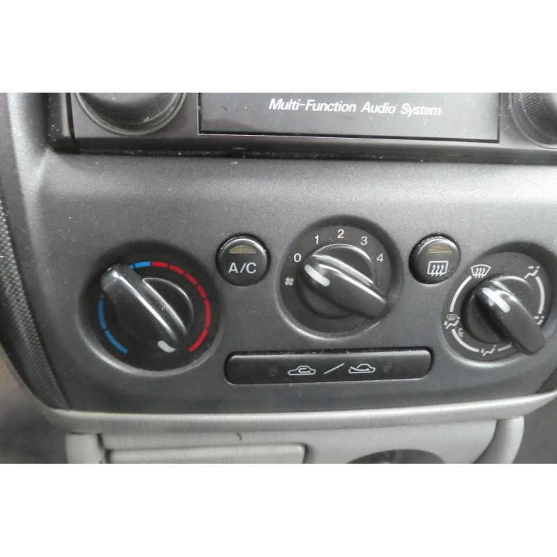 Plage arriere MAZDA 323 6 Photo n°10