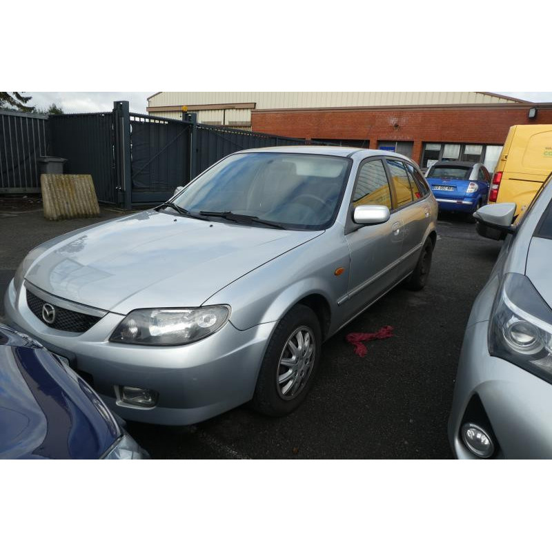 Plage arriere MAZDA 323 6 Photo n°11