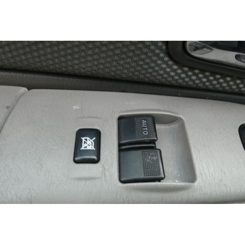Plage arriere MAZDA 323 6 Photo n°13