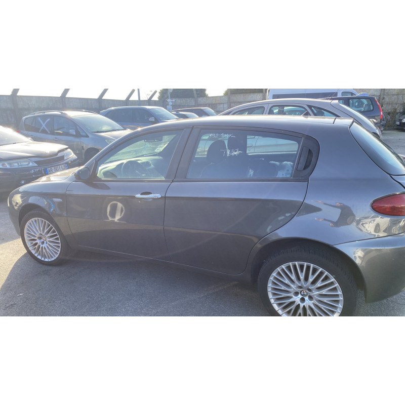 Bras essuie glace arriere ALFA ROMEO 147 Photo n°11