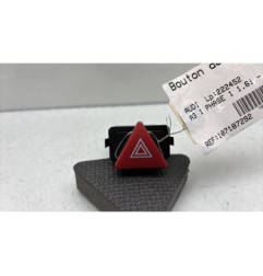 Bouton de warning AUDI A3 1 Photo n°1