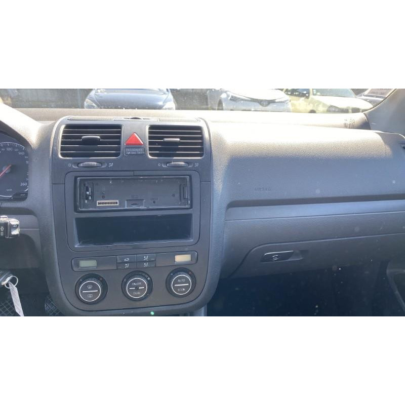 Plage arriere VOLKSWAGEN GOLF 5 Photo n°8
