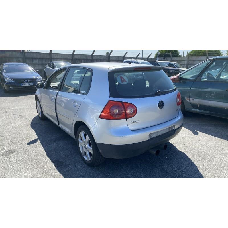 Plage arriere VOLKSWAGEN GOLF 5 Photo n°18