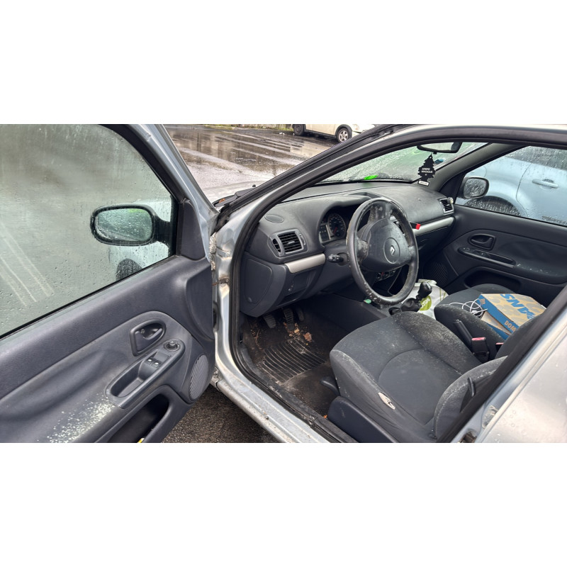 Plage arriere RENAULT CLIO 2 Photo n°13