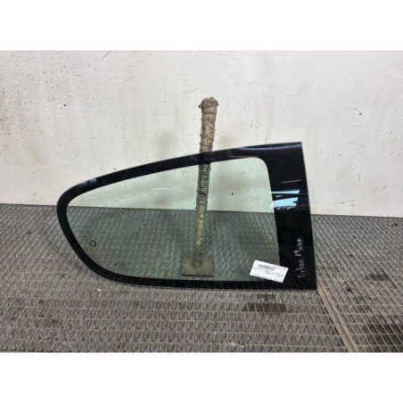 Vitre arriere droit PEUGEOT 107 Photo n°1