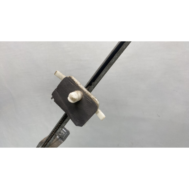 Leve vitre electrique avant droit RENAULT R19 Photo n°5