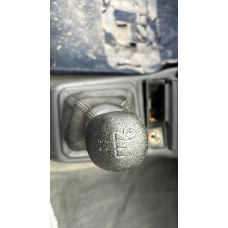 Leve vitre electrique avant droit RENAULT R19 Photo n°13