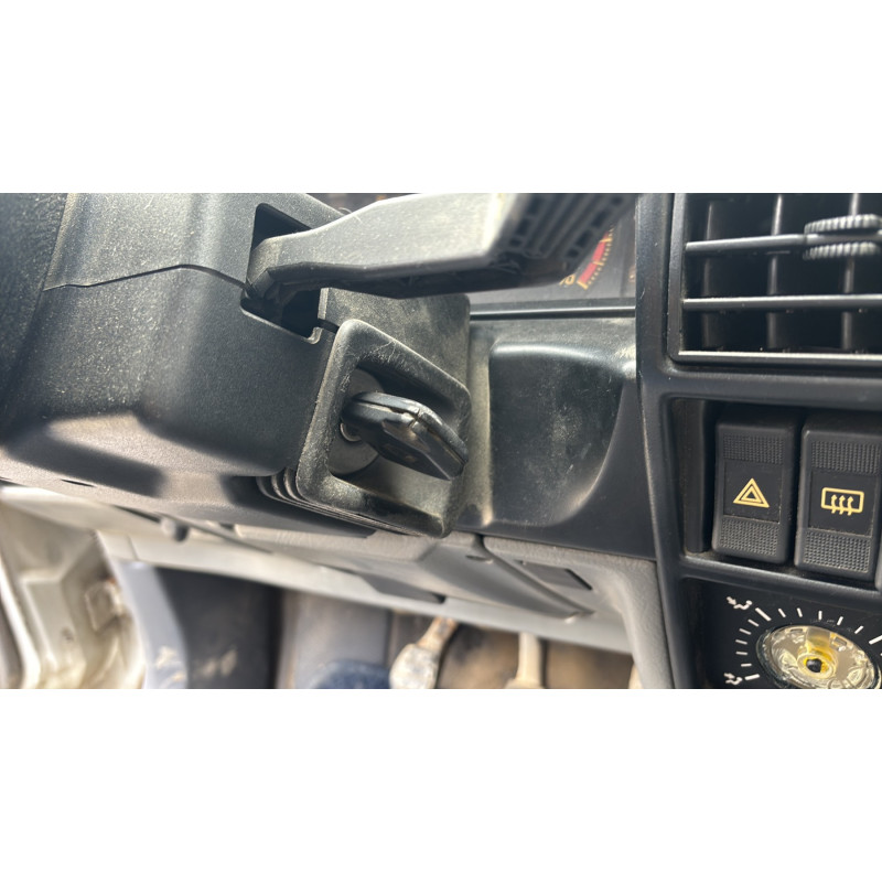 Leve vitre electrique avant droit RENAULT R19 Photo n°15