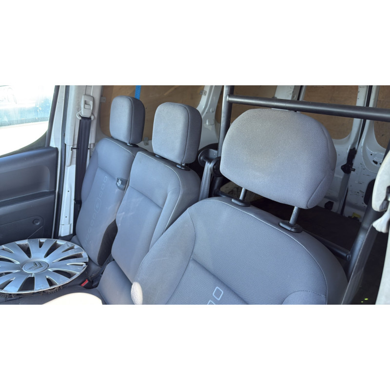 Custode avant gauche (porte) CITROEN BERLINGO 2 Photo n°19