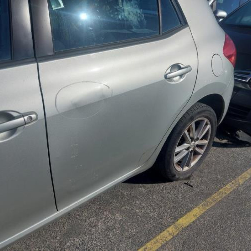 Pretensionneur de ceinture avant droit TOYOTA AURIS 1 Photo n°9