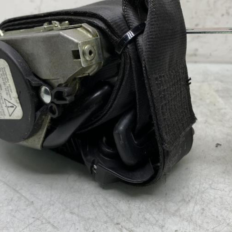 Pretensionneur de ceinture avant droit VOLKSWAGEN POLO 4 Photo n°3