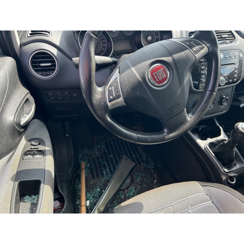 Feu arriere principal gauche (feux) FIAT PUNTO EVO 3 Photo n°18
