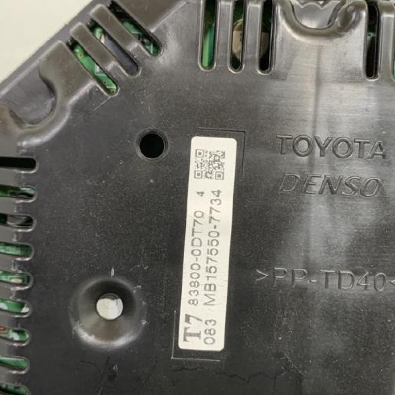 Compteur TOYOTA YARIS 3 Photo n°3